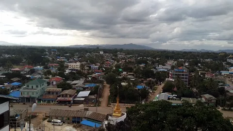 Loikaw and its mountain horizon from Taung Kwe